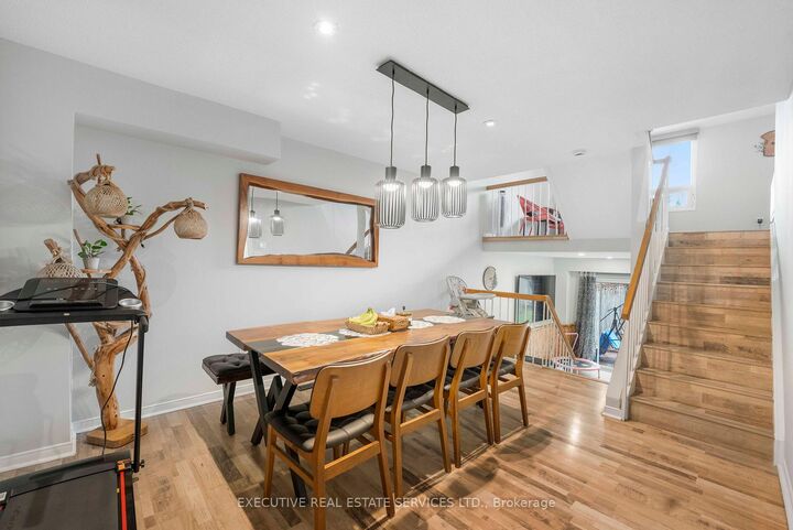 21 Garden Avenue — photo 1