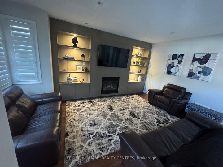 Property Photo: 2 Creekland Avenue N ON L4A 1T8