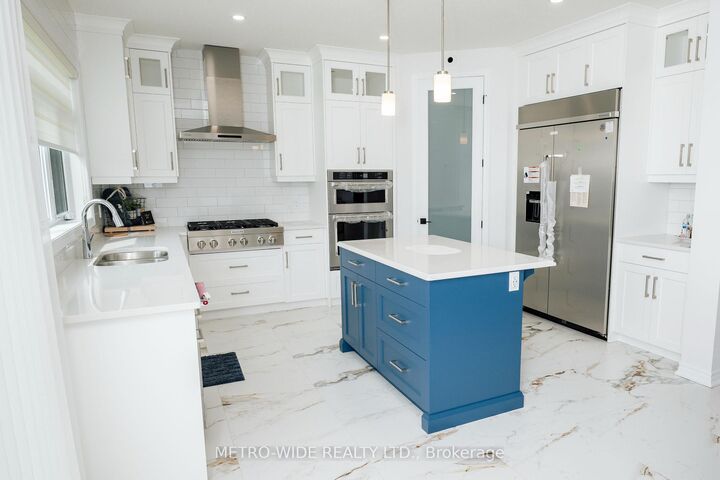 Property Photo:  55 White Tail Path  ON N5R 0M8 