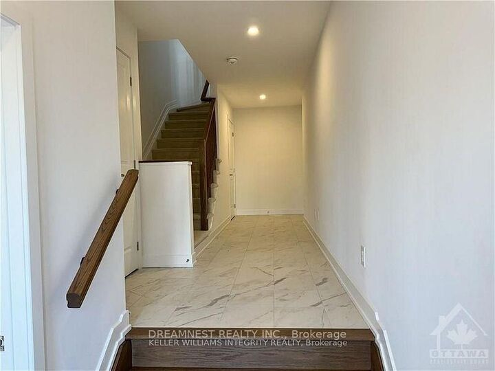 Property Photo:  806 Anciano Crescent  ON K2S 0J7 
