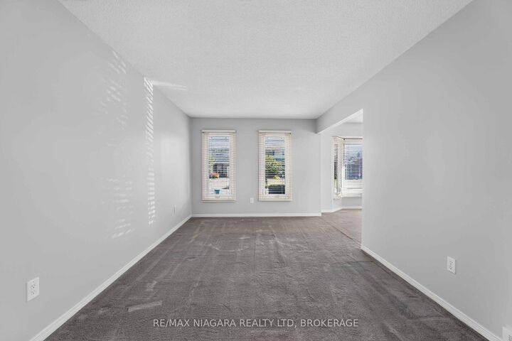 Property Photo: 7725 Swan Street ON L2H 2P7