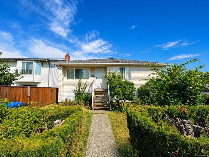 Property Photo: 3813 14th Ave BC V9Y 5C1