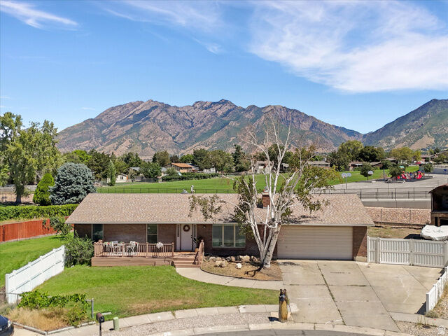 Property Photo:  1489 E Verde Cir S  UT 84093 