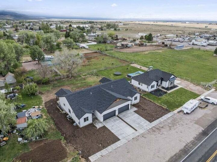 Property Photo:  325 W 400 N  UT 84631 