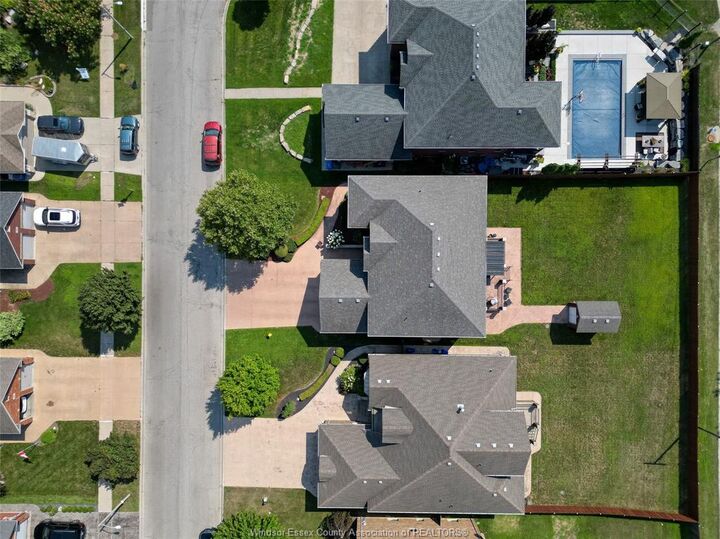Property Photo: 201 Ellison ON N8H 5J2