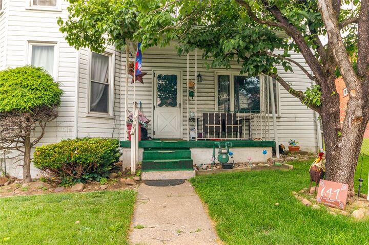 Property Photo:  641 W Newton St  PA 15601 