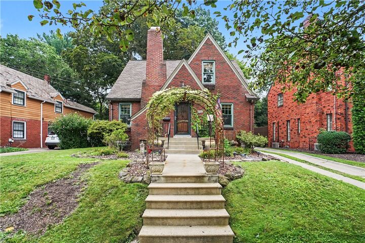 Property Photo: 726 Harden Dr. PA 15229