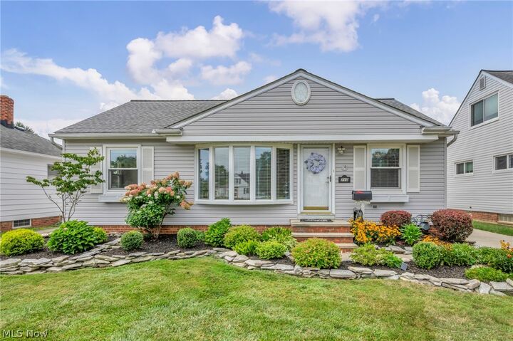 Property Photo: 710 Bayridge Boulevard OH 44095