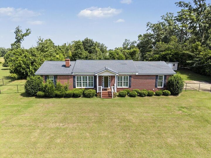 Property Photo:  115 Rosewood Drive S  GA 31705 