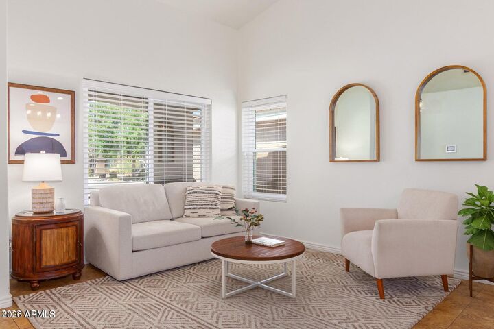 Property Photo: 941 W Hudson Way AZ 85233