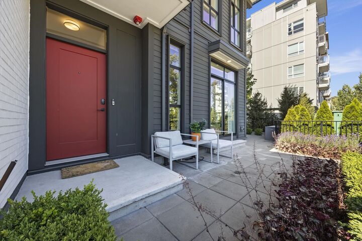 Property Photo: 13933 105 Boulevard 117 BC V3T 0R6