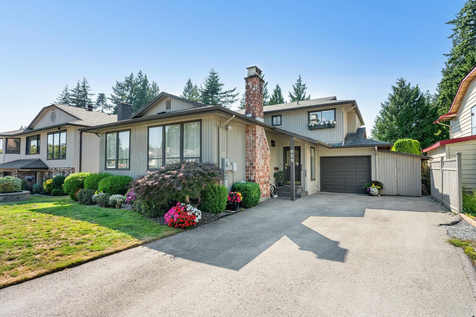 Property Photo: 928 Merritt Street BC V3J 7M1
