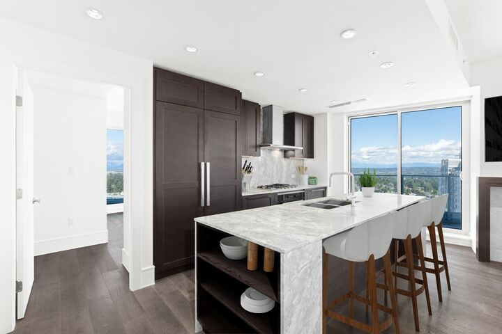Property Photo: 1501 Foster Street 2102 BC V4B 0C3