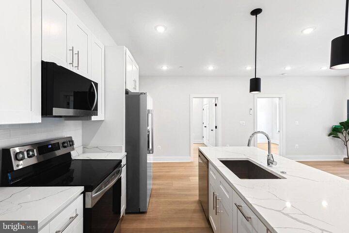 Property Photo:  2236 40th Street NW 4  DC 20007 