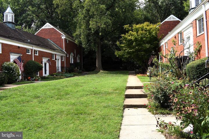 Property Photo: 3706 Gunston Road VA 22302