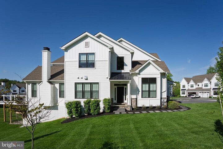 Property Photo:  5 Sawmill Court  PA 19382 