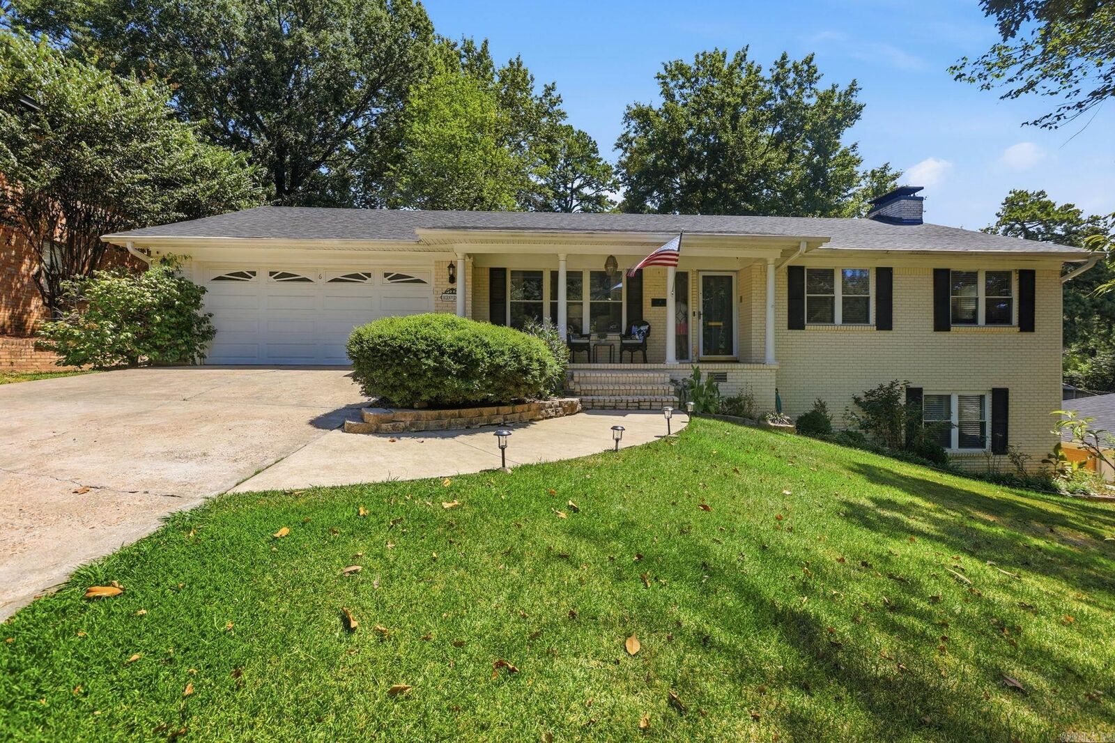 Property Photo:  6 Lorna Drive  AR 72205 