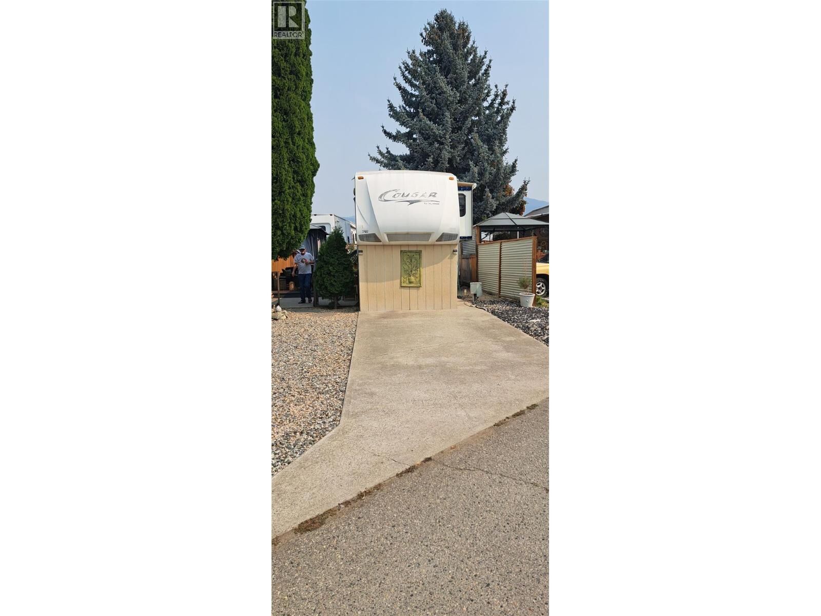 Property Photo:  415 Commonwealth Road 119  BC V4V 1P4 