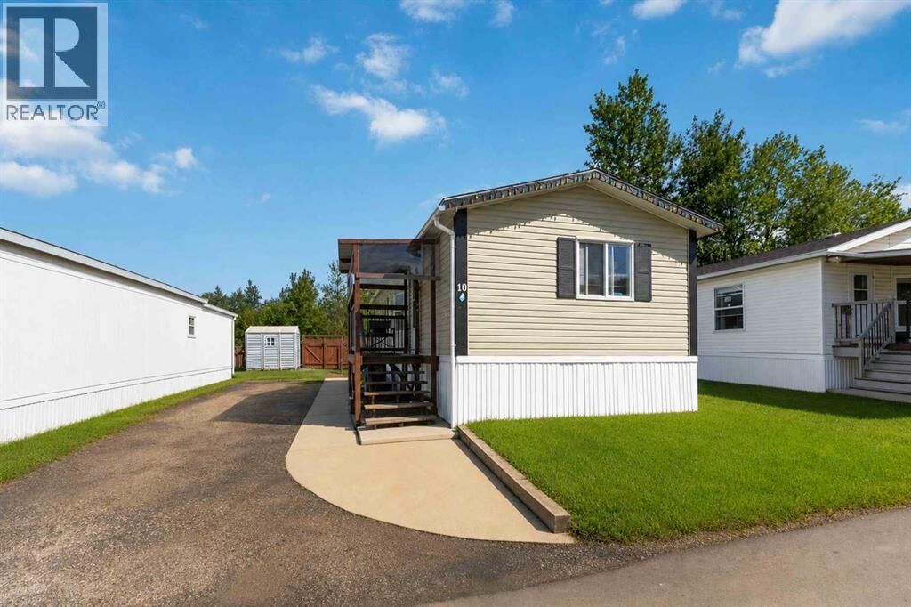 Property Photo:  10 Pelican Drive  AB T9H 1G4 