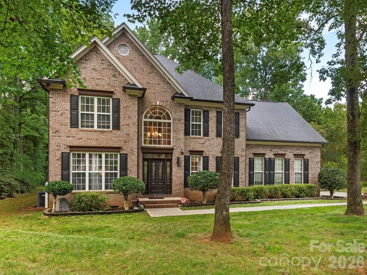 Property Photo:  5600 Crown Hill Drive  NC 28227 