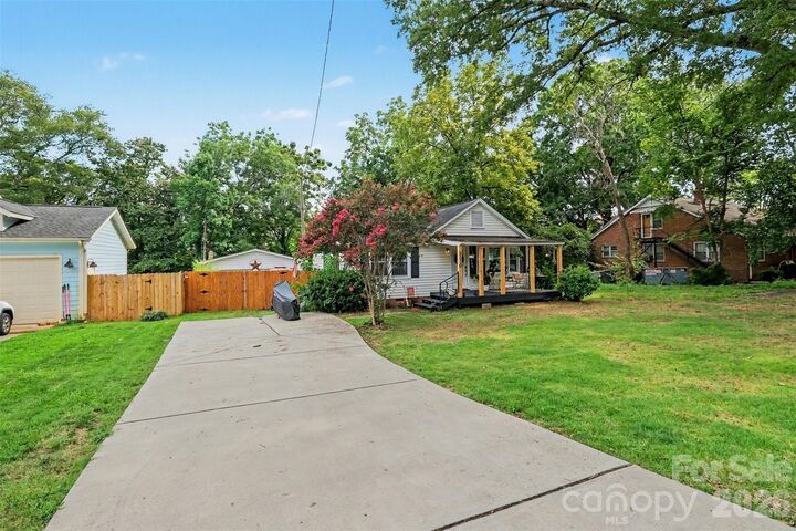 Property Photo: 3330 Benard Avenue NC 28206