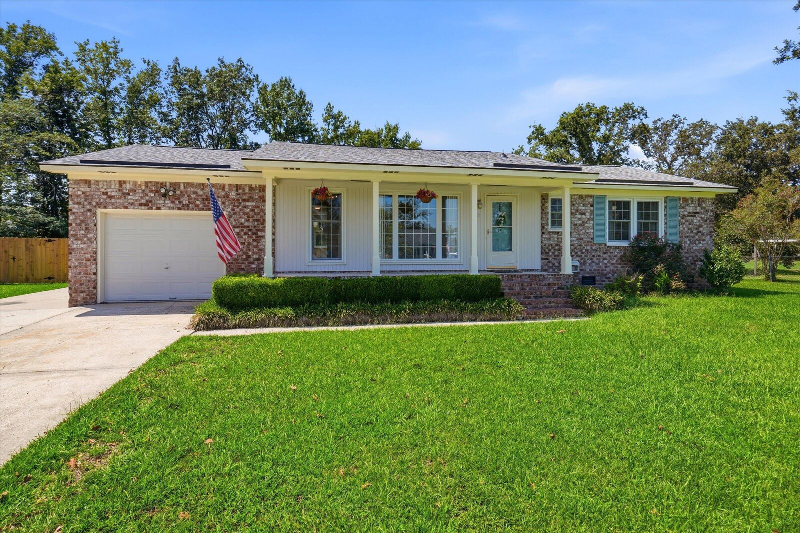 Property Photo:  102 Belmont Court  SC 29456 