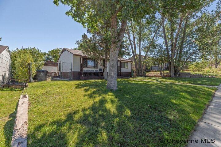Property Photo: 211 McComb Ave WY 82001