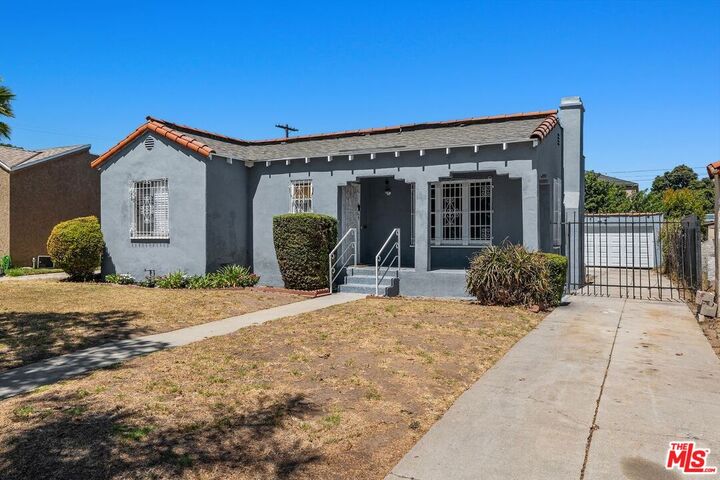Property Photo:  1845 W 88th St  CA 90047 