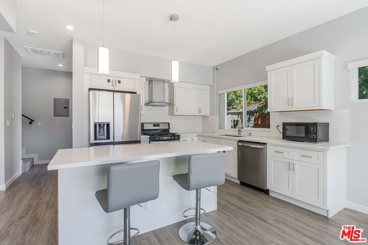 Property Photo: 8461 Calvin Ave CA 91324