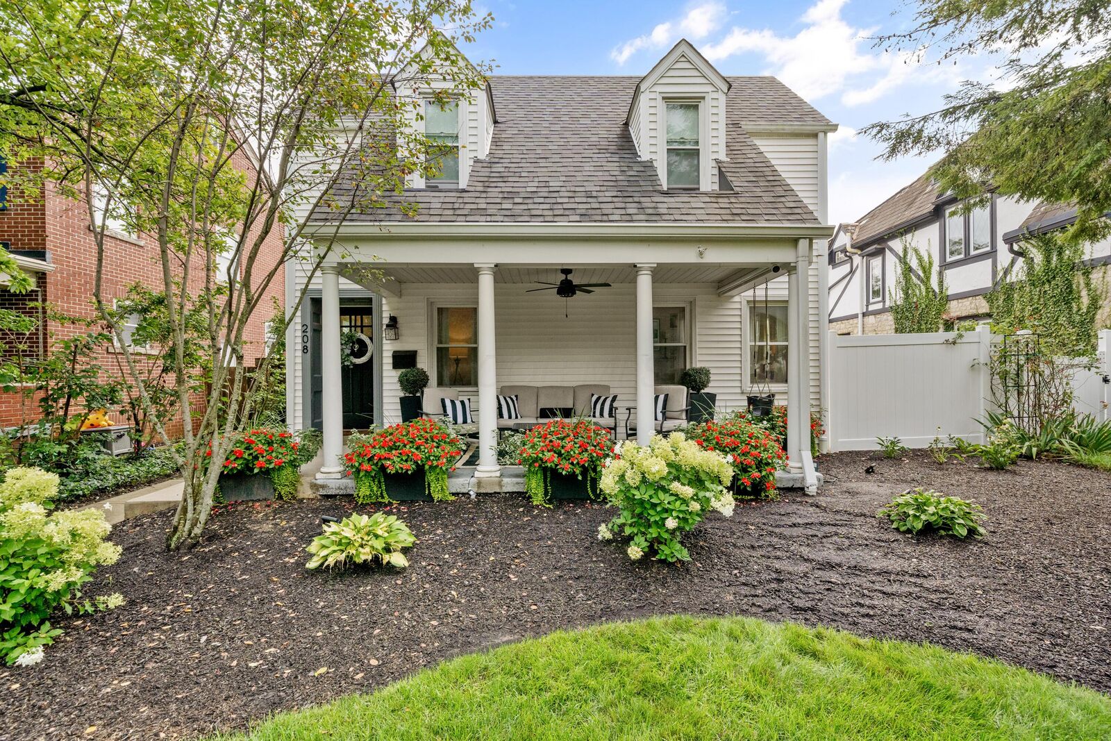 Property Photo: 208 S Remington Road OH 43209