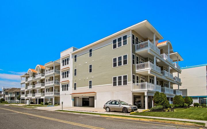 Property Photo:  407 E Palm  NJ 08260 