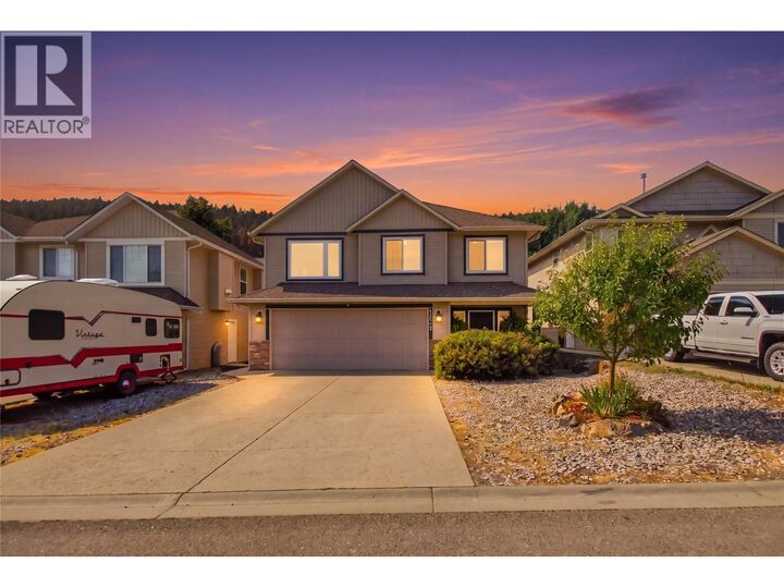 1907 Snowberry Crescent — photo 1