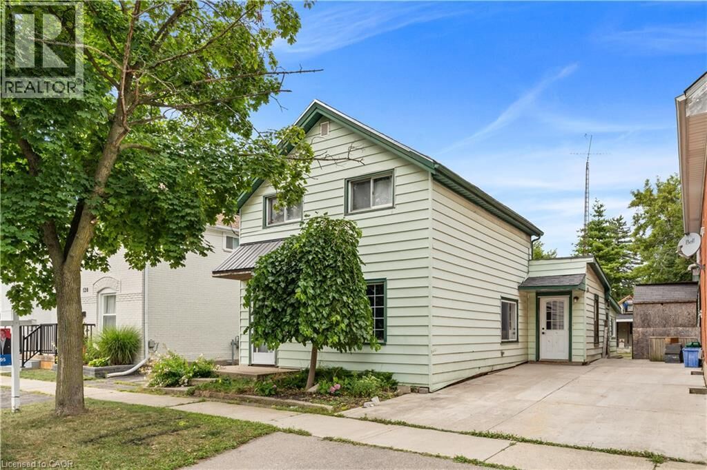 Property Photo:  126 Cayuga Street  ON N3S 1X4 