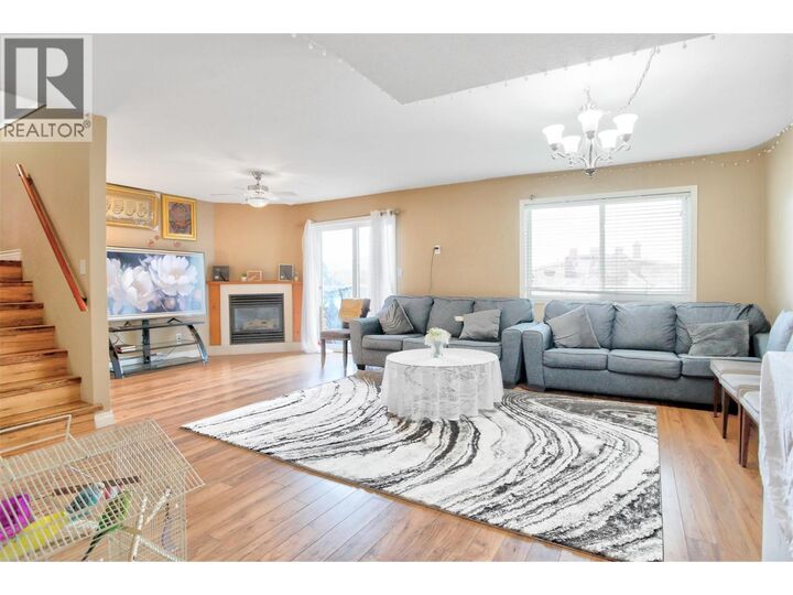 Property Photo: 95 Eckhardt Avenue 203 BC V2A 8L2