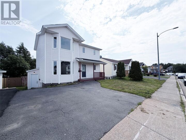 Property Photo:  18 Alderberry Lane  NL A1E 6A6 