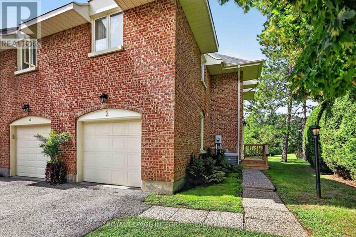 Property Photo: 2 Coady Way ON K2K 2B4