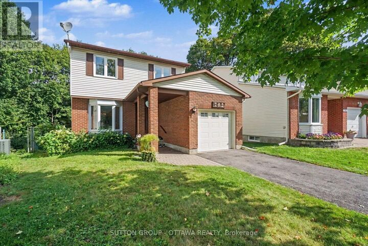 792 Harlequin Crescent — photo 1