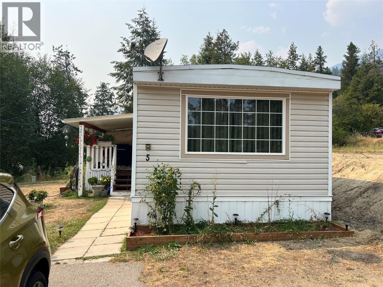 Property Photo:  3969 Broadwater Road 5  BC V1N 4V5 