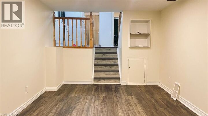 Property Photo: 508 Pinetree Crescent ON N3H 4X5