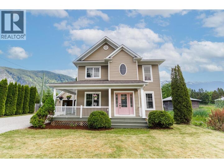 3561 Cottonwood Crescent — photo 1