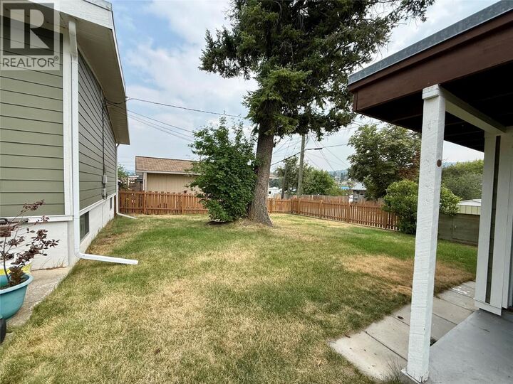 Property Photo:  919 9th Street South  BC V1C 1R8 