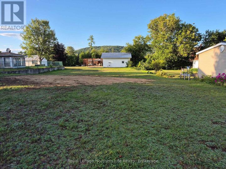383 Park Street — photo 1