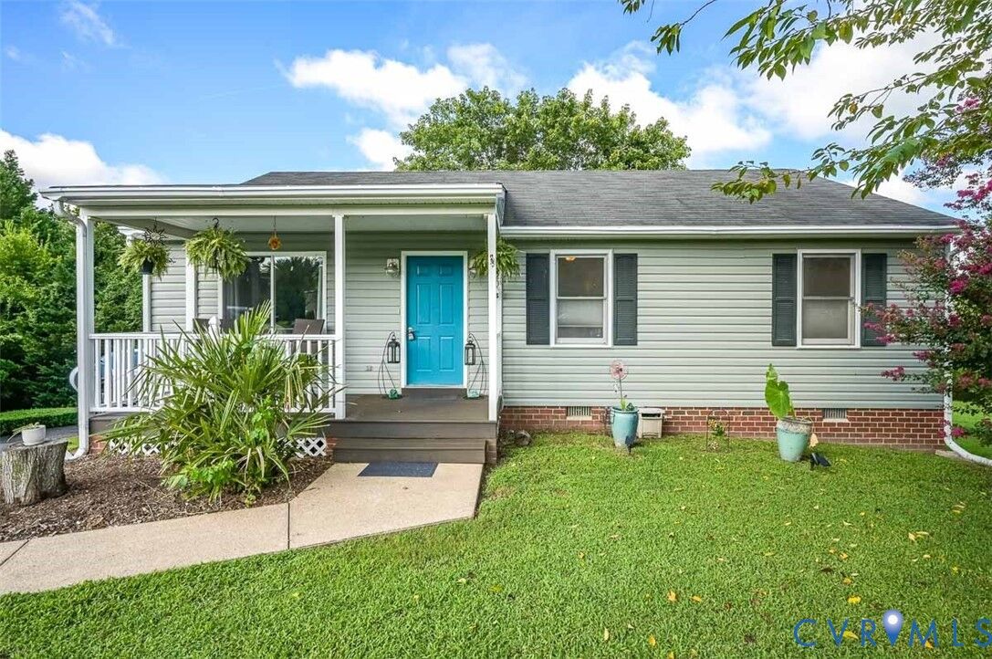 Property Photo:  8420 Shire Court  VA 23111 