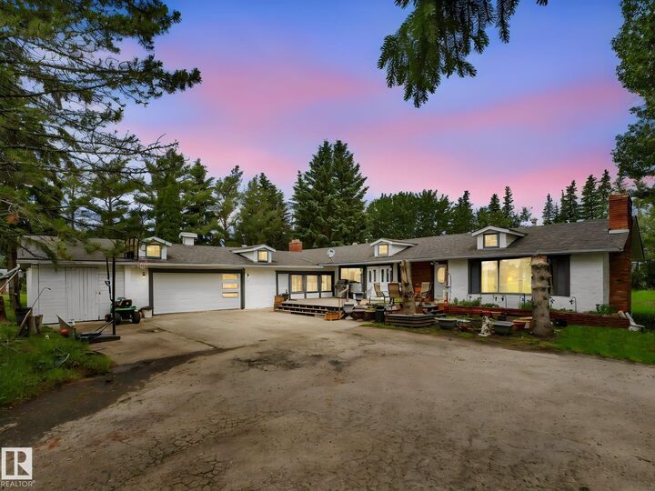 10912 5 Avenue SW — photo 1