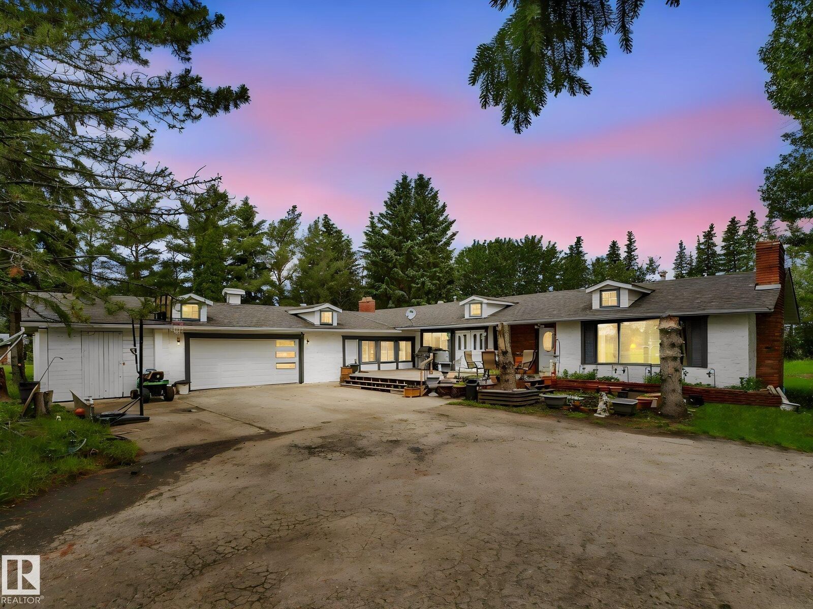 Property Photo: 10912 5 Avenue SW AB T6W 1A2