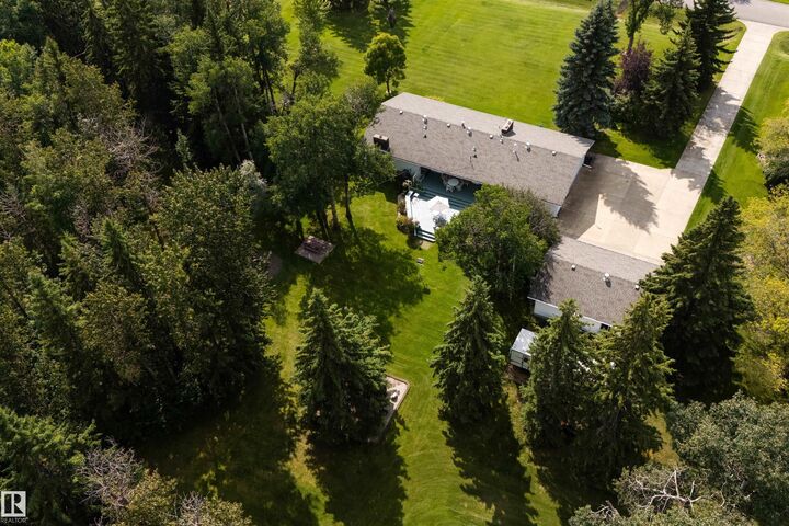 Property Photo: 23109 Twp Road 514 482 AB T8B 1K9
