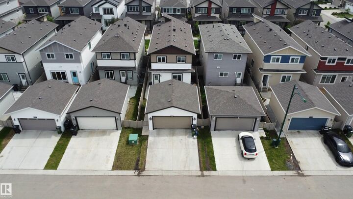 Property Photo:  1719 26A Street NW  AB T6T 2H9 