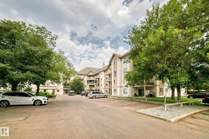 Property Photo: 11218 80 Street NW 204 AB T5B 4V9