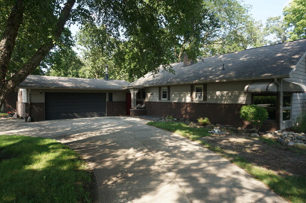 Property Photo: 1782 Scenic Drive IA 50501