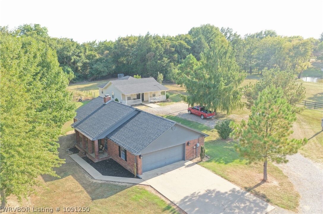 Property Photo: 16091 Meadow View Road OK 74932